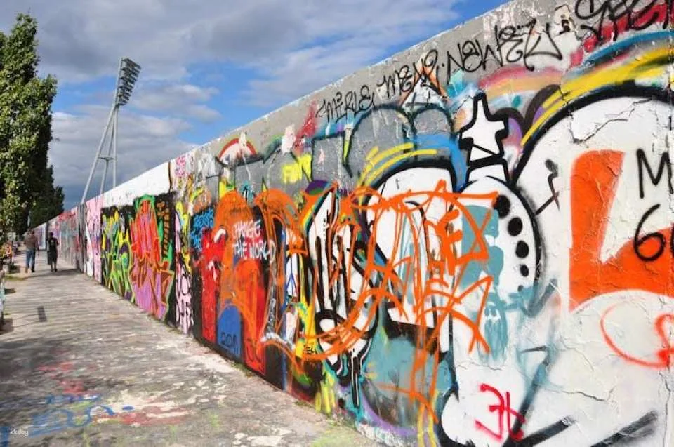 Berlin Pass with hop-on hop-off bus, cruise and more top attractions