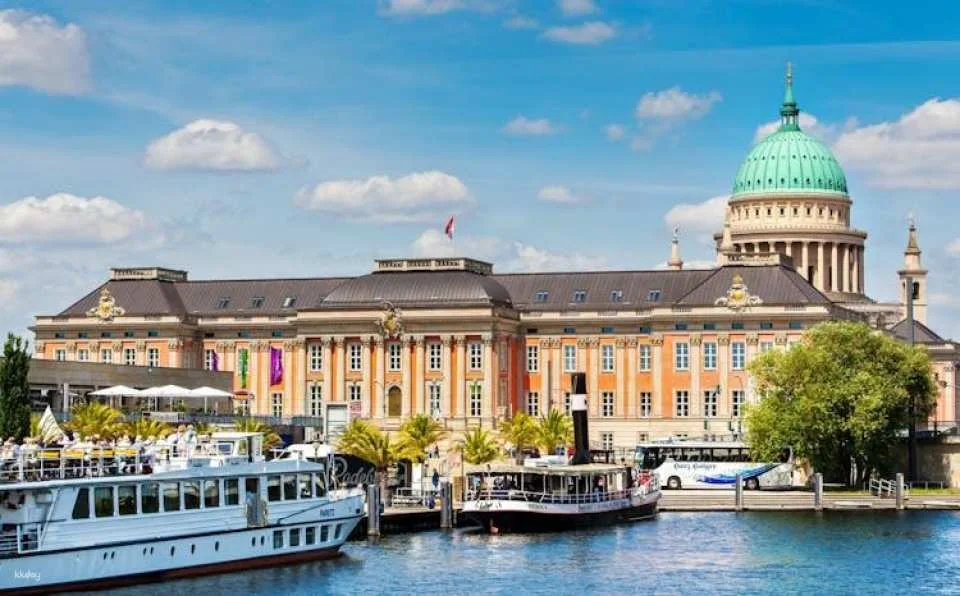Berlin Pass with hop-on hop-off bus, cruise and more top attractions
