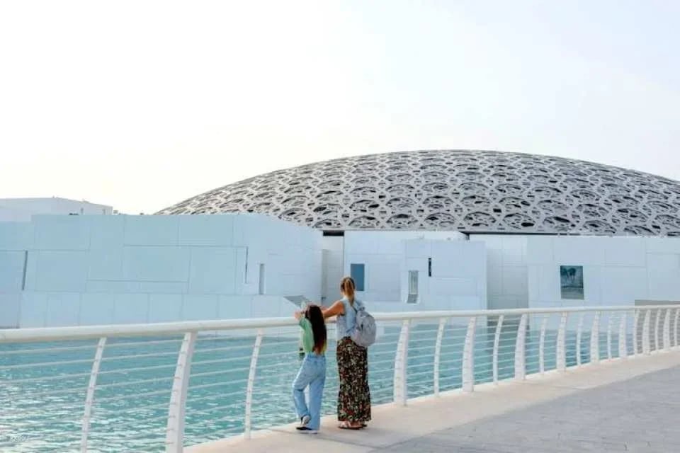 Cultural day-trip to Abu Dhabi with three landmarks