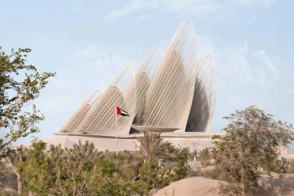 Cultural day-trip to Abu Dhabi with three landmarks