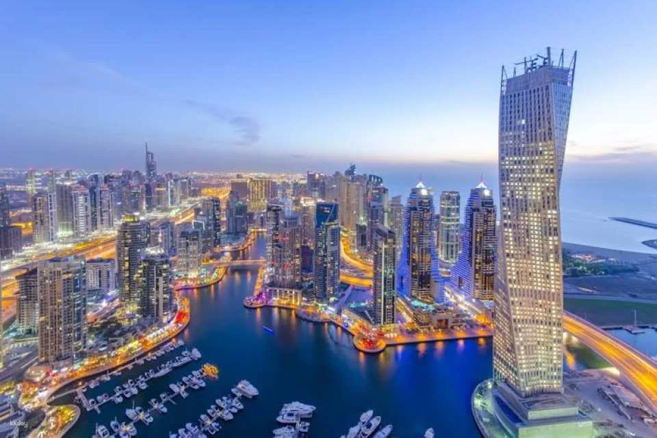 Polish tour of Dubai by night from Dubai with dinner cruise in Marina