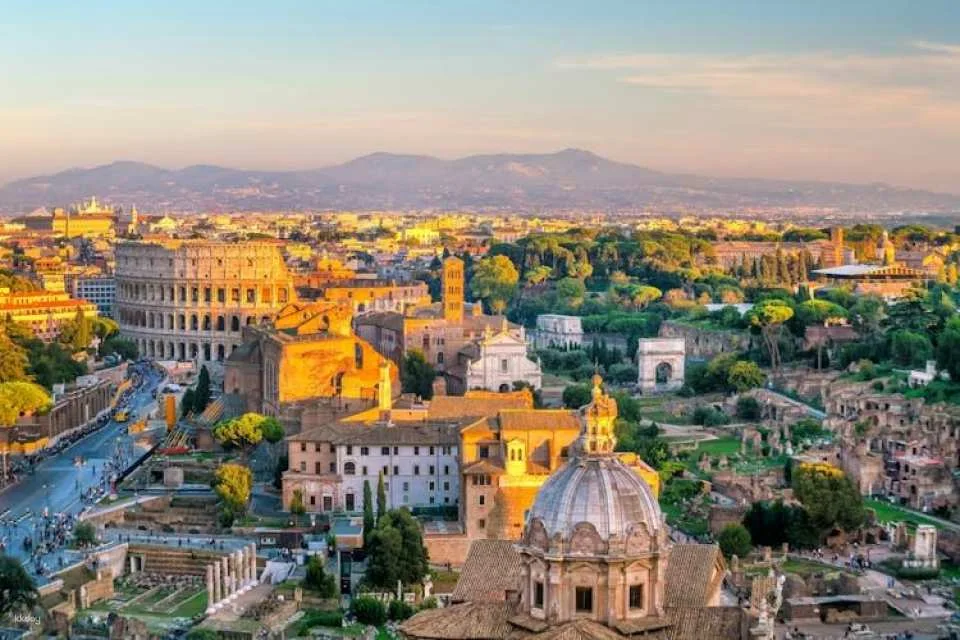 Rome private golf cart tour with iconic sights and views