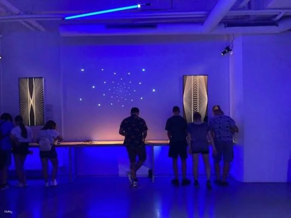 Illuseum Berlin ticket with self-guided city audio tour