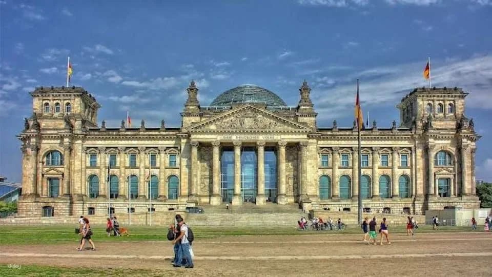 Illuseum Berlin ticket with self-guided city audio tour
