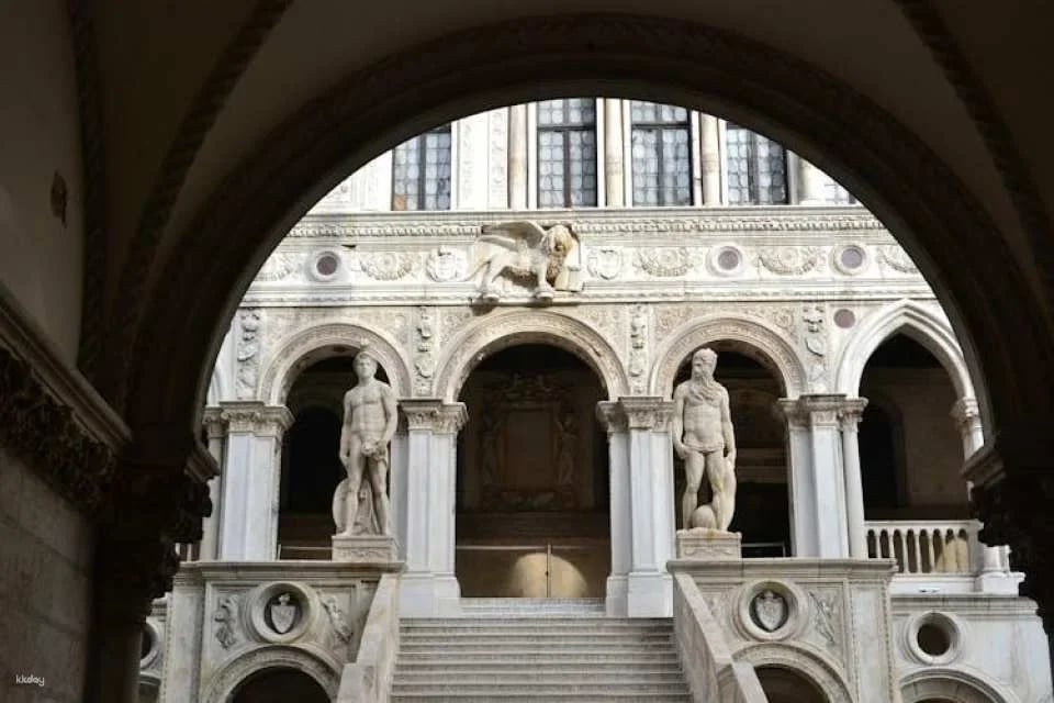 St. Mark’s Basilica Terraces and Doge’s Palace Small-Group Tour