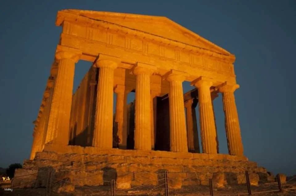 Sunset tour of Valley of the Temples and local winery