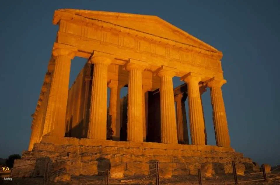 Sunset tour of Valley of the Temples and local winery