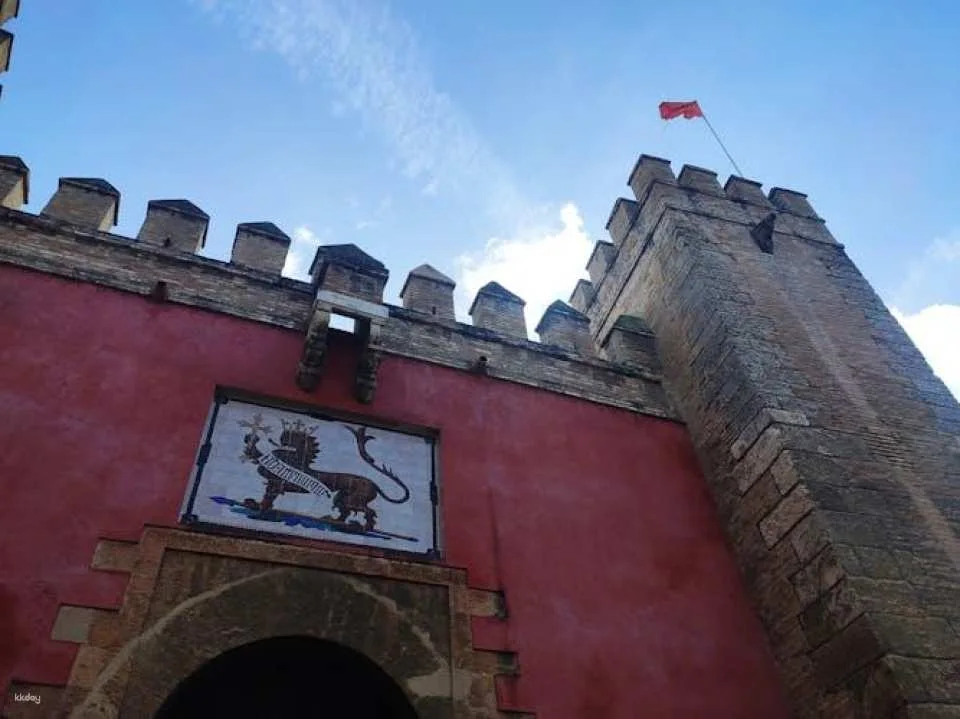 Seville Royal Alcázar small group guided tour