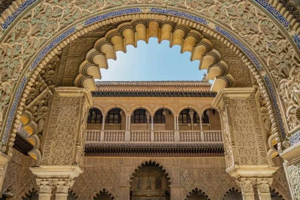 Seville Royal Alcázar small group guided tour