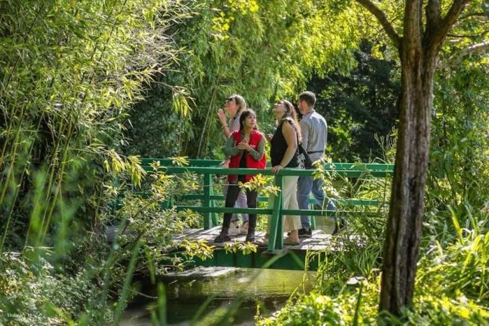 Excursion to Giverny Monet's Gardens and Versailles Palace with audio guide and lunch
