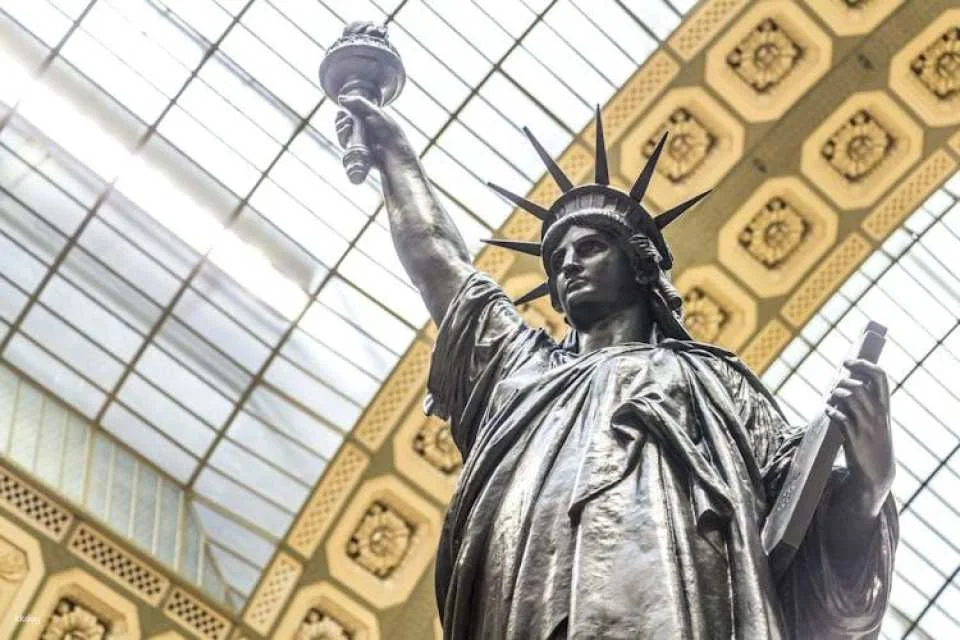 Orsay Museum self-guided tour with audio app