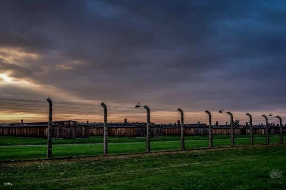 Auschwitz-Birkenau English Guided Tour with Hotel Pick-Up