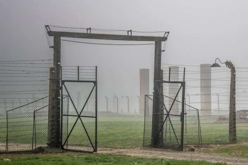 Auschwitz-Birkenau English Guided Tour with Hotel Pick-Up