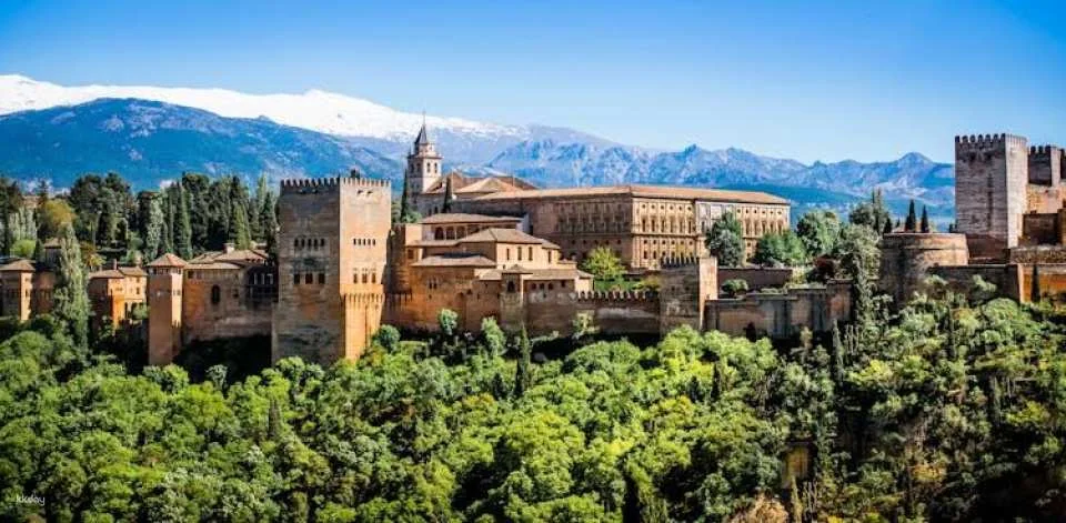 Guided tour of the Alhambra and the Generalife
