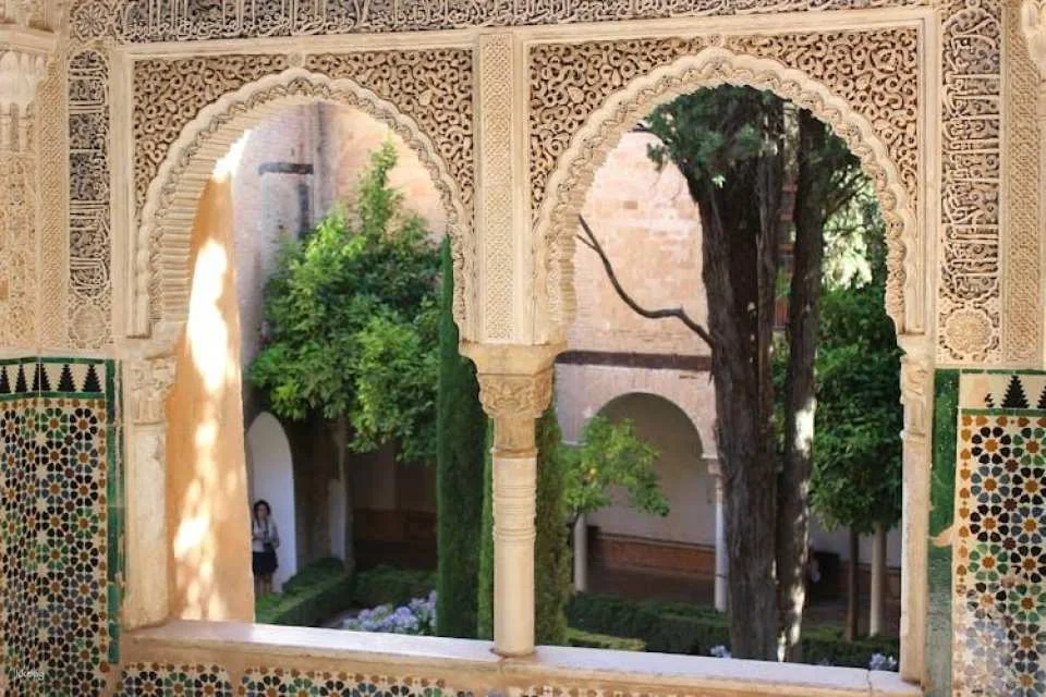 Alhambra, Granada Cathedral and Royal Chapel guided tour