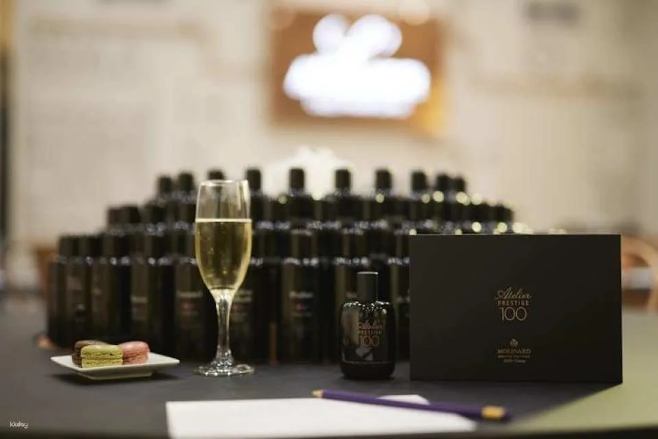 Private perfume workshop by Molinard Parfums in Paris VI