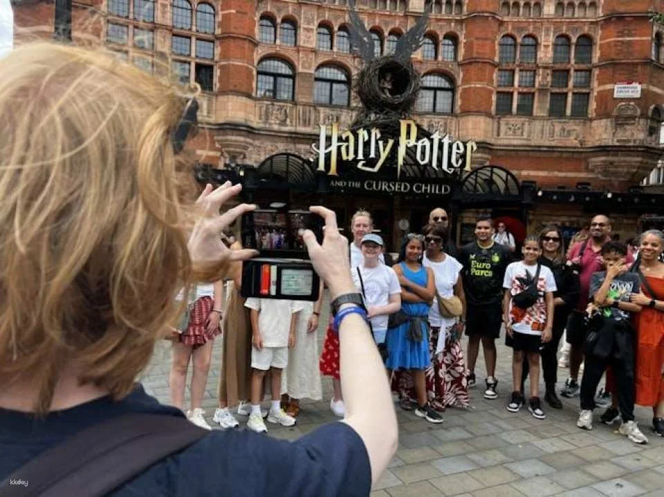 Harry Potter Guided Walking Tour with London Eye Tickets