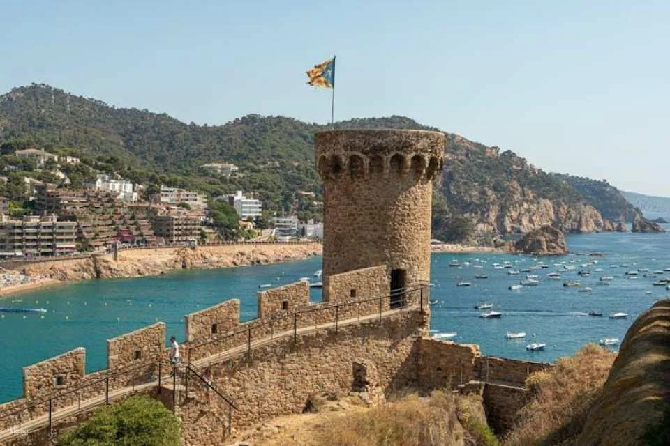 Costa Brava full-day excursion to Tossa de Mar from Barcelona