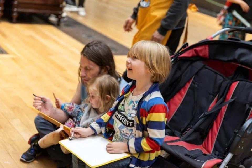 Guided children's art tour at the National Gallery of London