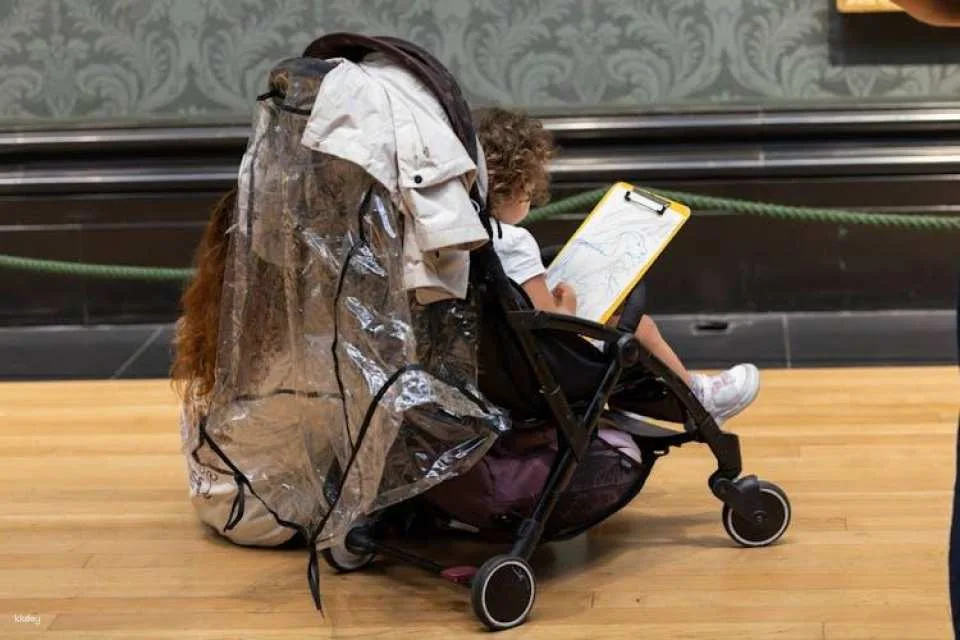 Guided children's art tour at the National Gallery of London