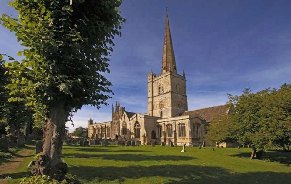 Cotswolds and Oxford Full-Day Guided Tour from Bath