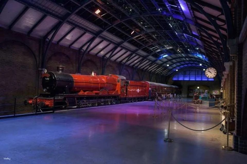 Warner Bros. Studio Tour London – The Making of Harry Potter with luxury coach transfer