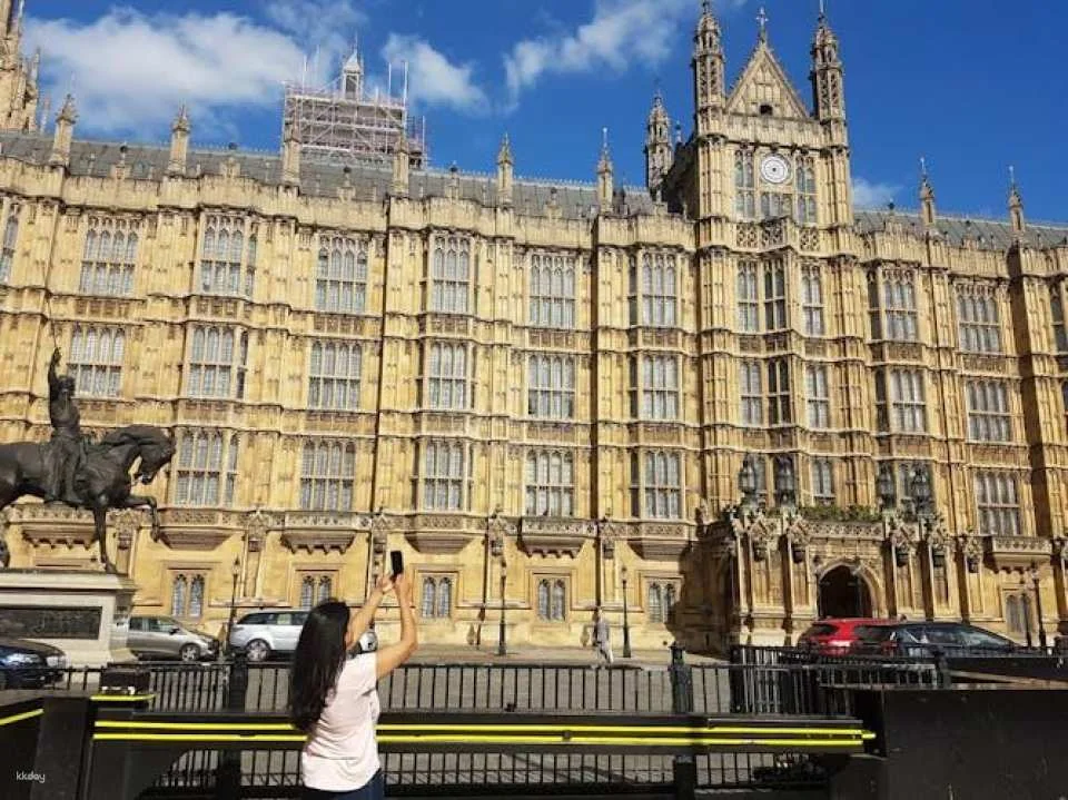 Kensington Palace and Westminster Private Tour