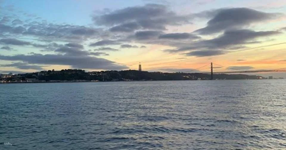 Tagus River private boat tour