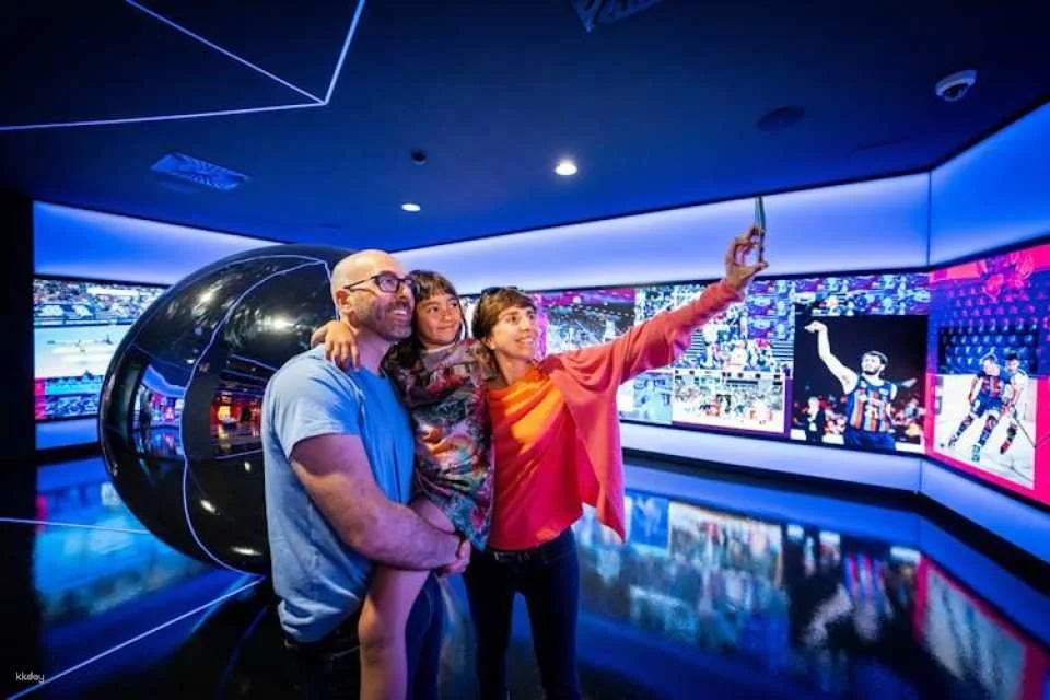 Flexible time tickets for the FC Barcelona Museum with audio guide