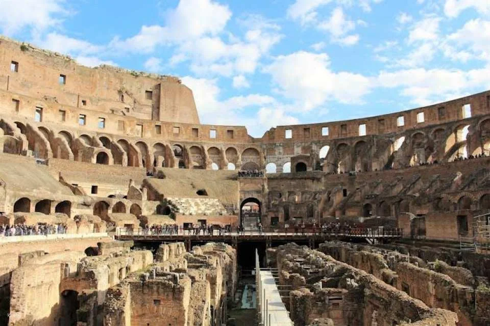 Colosseum private guided tour experience in Rome