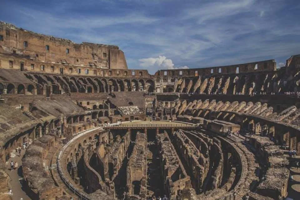 Colosseum private guided tour experience in Rome