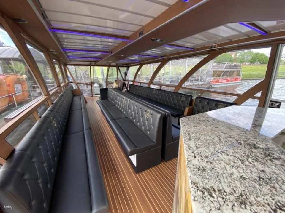 Sightseeing Cruise on Vistula River in Kraków