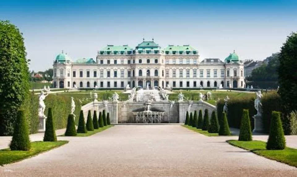 Skip-the-line Upper Belvedere Palace guided tour