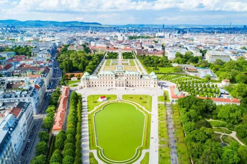 Skip-the-line Upper Belvedere Palace guided tour