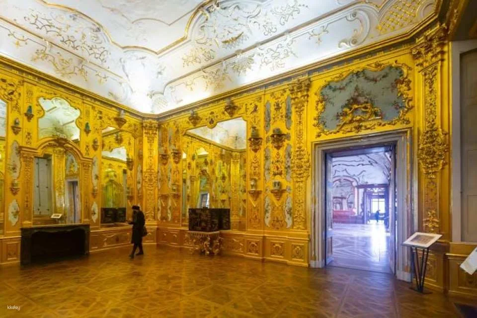 Skip-the-line Upper Belvedere Palace guided tour