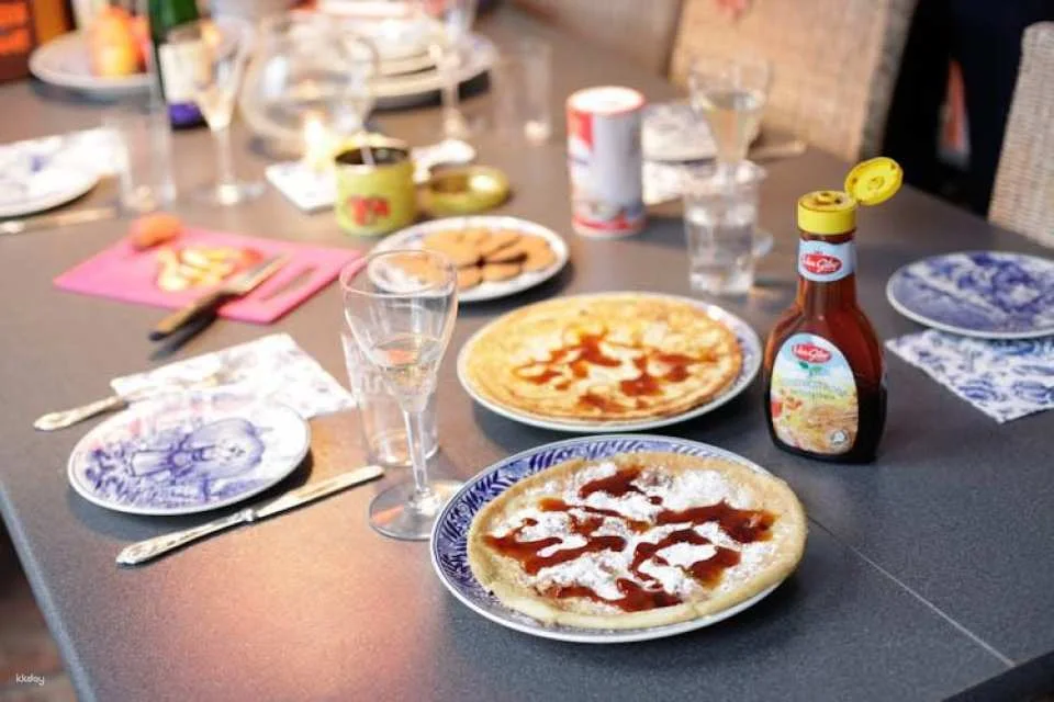 Dutch Pancake Cooking Class and Lunch in an Amsterdam Canal House
