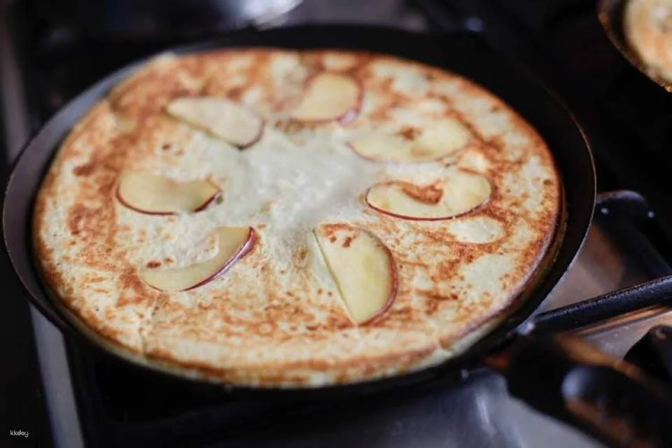 Dutch Pancake Cooking Class and Lunch in an Amsterdam Canal House