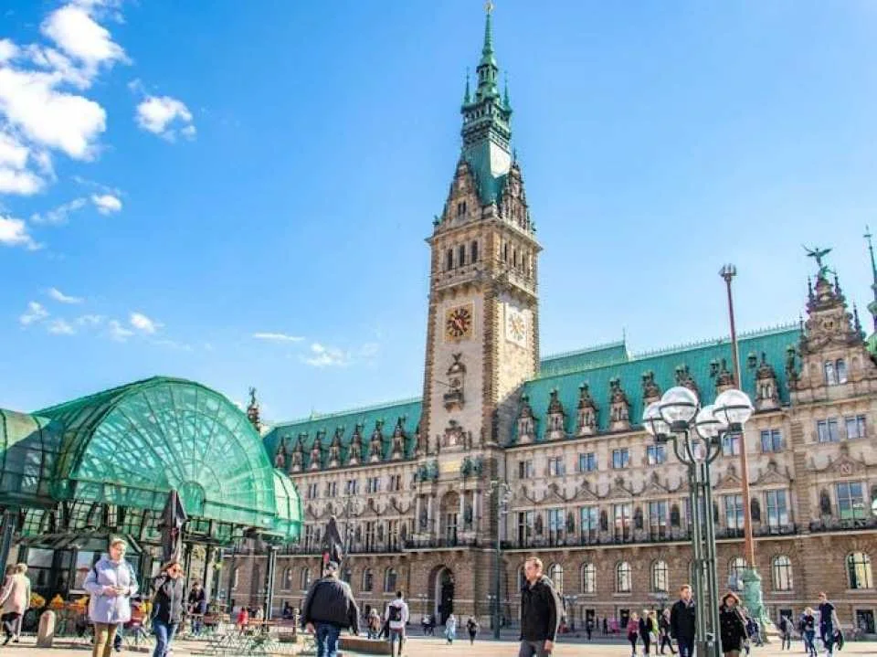 Hamburg private architecture walking tour with a local guide