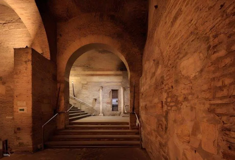 Roman Forum, Colosseum and Basilica of San Clemente Combo Experience