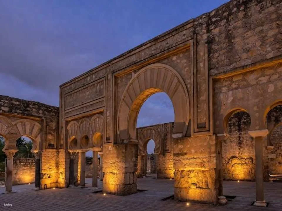Medina Azahara guided tour at night