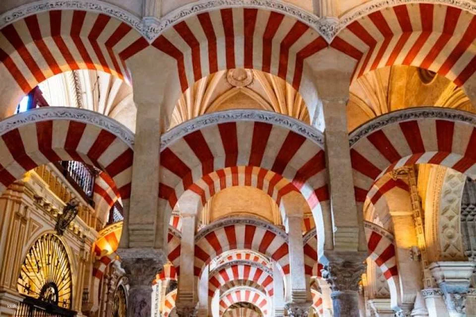 Córdoba full tour with Jewish Quarter, Alcázar and Mosque-Cathedral