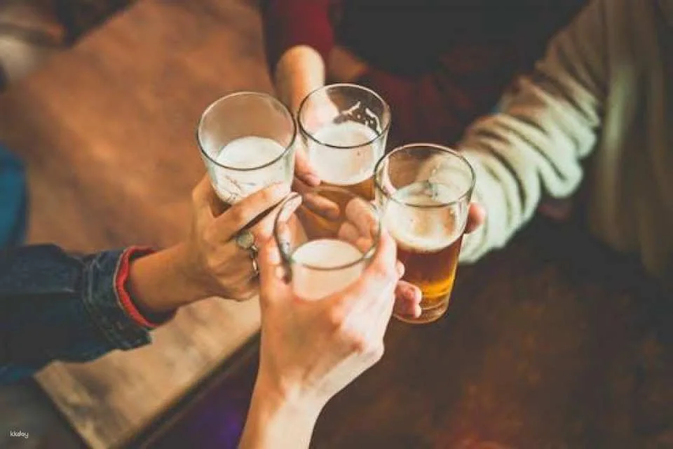 Self-Guided Pub Trail, Scavenger Hunt and City Walk in Hasselt