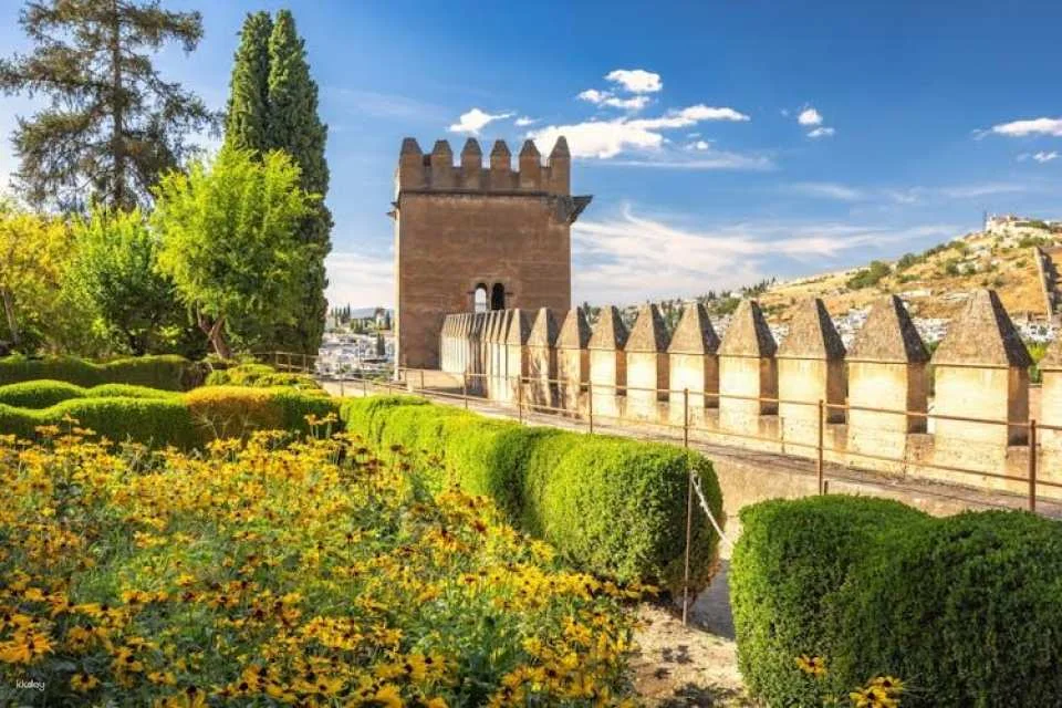 Alhambra tickets and audio guided tour
