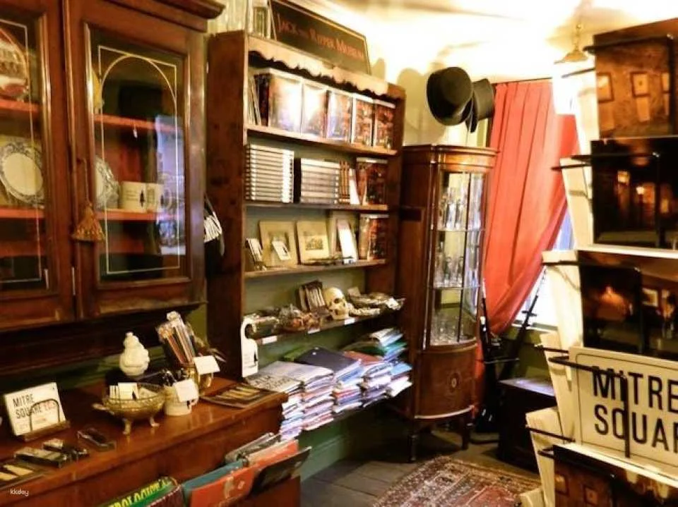 Jack The Ripper Walking Tour and Ripper Museum Tickets
