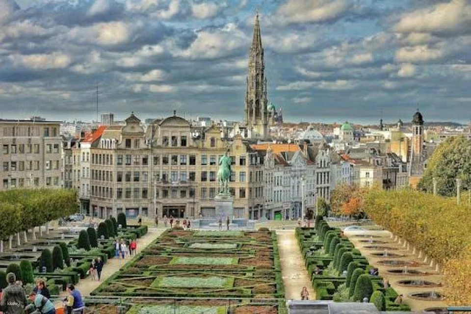 Guided walking tour with optional beer tasting in Brussels