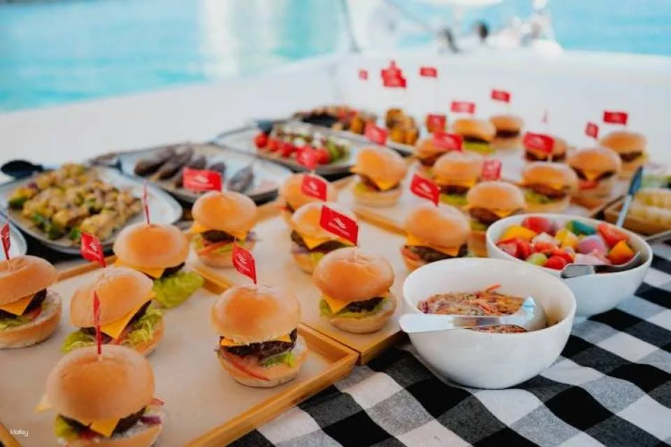 Dubai Marina luxury cruise with optional BBQ lunch or dinner