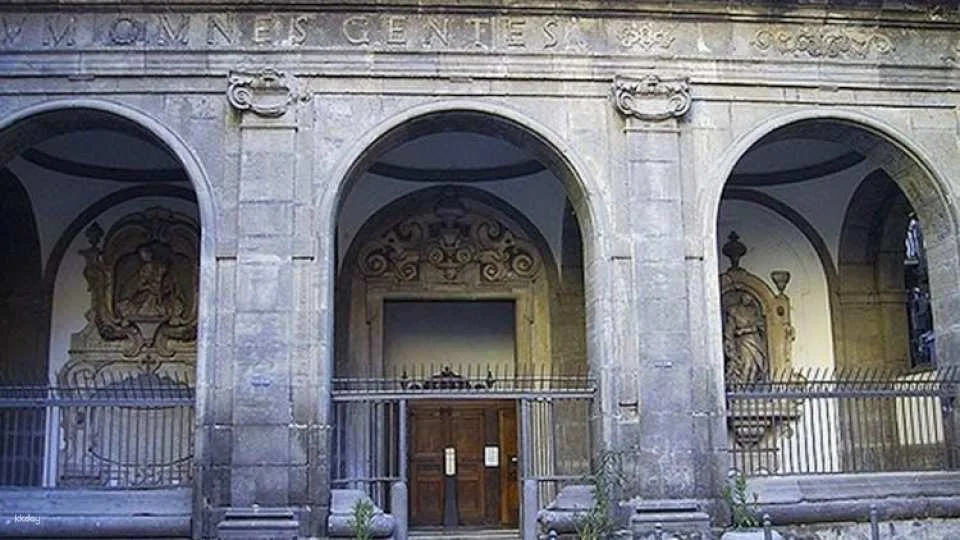 Naples audio guide with TravelMate app
