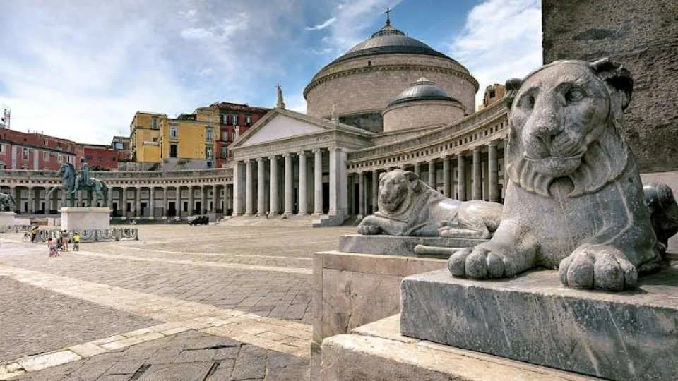 Naples audio guide with TravelMate app