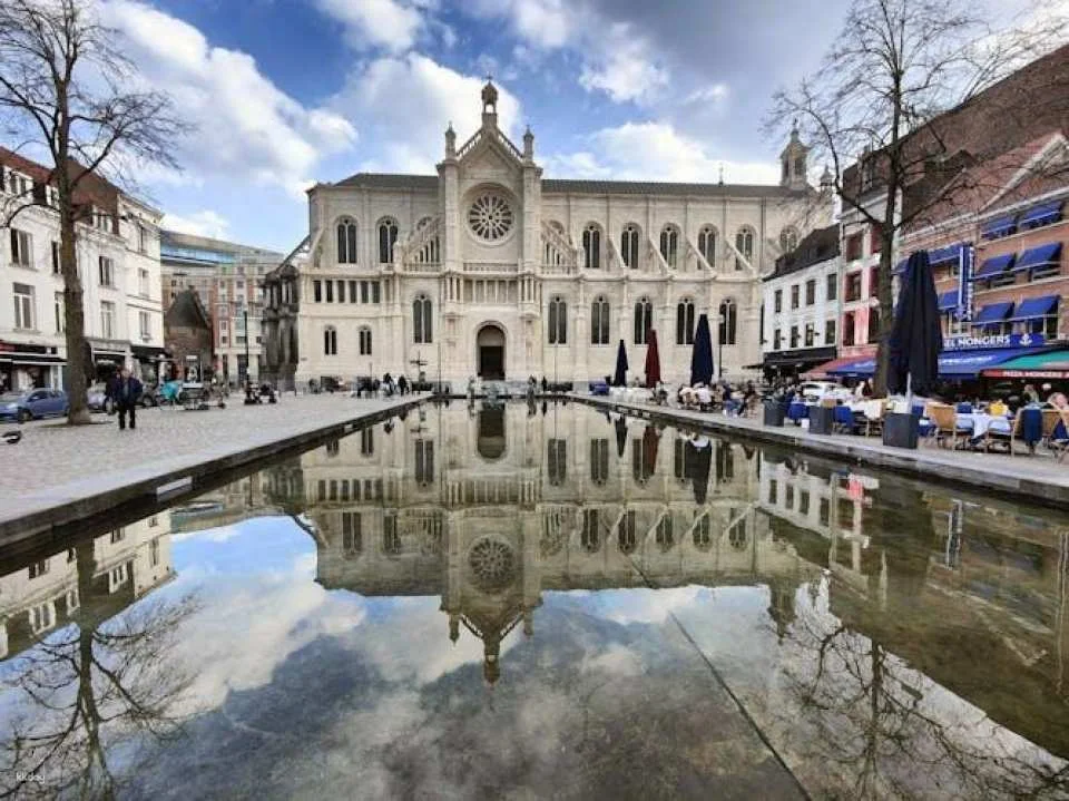 Musical Instruments Museum ticket and Brussels audio tour