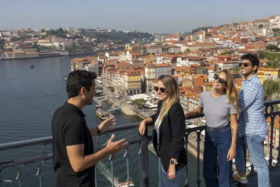 Porto, Nazaré and Óbidos Full Day Tour from Lisbon